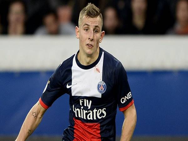 Lucas Digne có tiểu sử và sự nghiệp như thế nào?