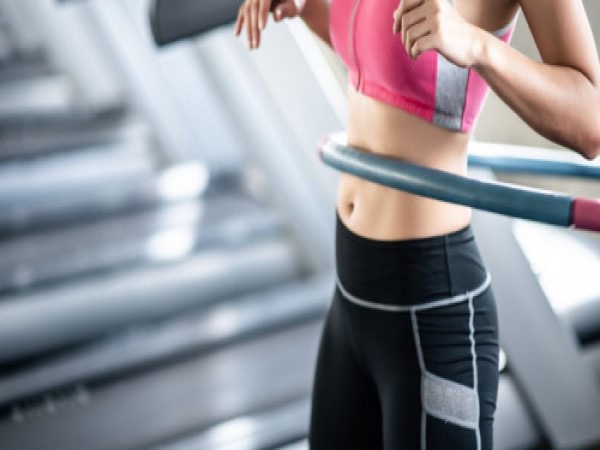 Hướng dẫn cách lắc vòng đúng chuẩn để giảm mỡ bụng hiệu quả