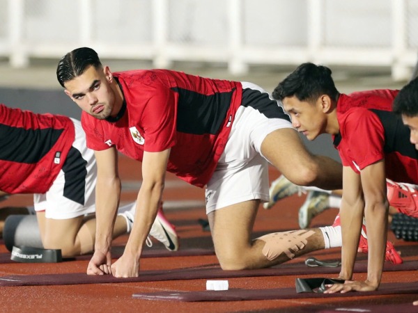 Tin BĐVN U23 Indonesia tung hỏa mù về Jens Raven
