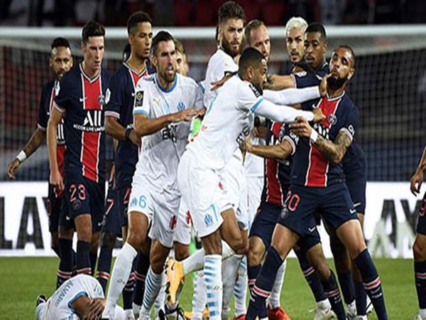 Ý nghĩa và tác động của những trận đấu nhiều thẻ đỏ