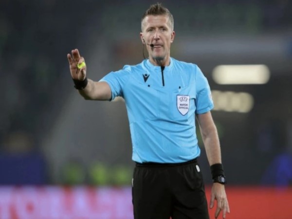 Vì sao cần nhiều trọng tài trong một trận đấu?