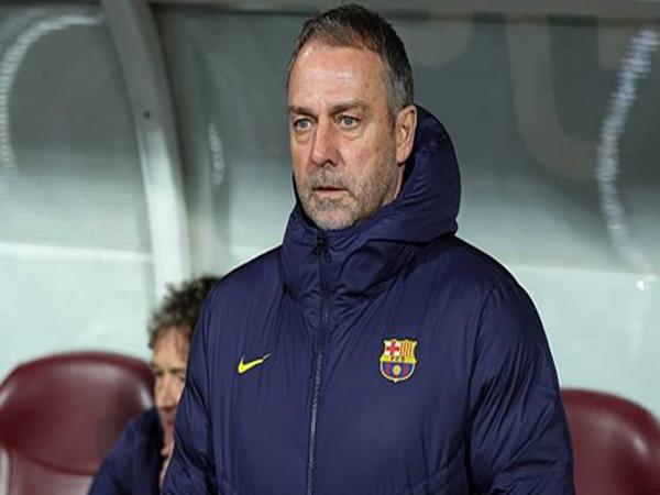 Tin Barcelona: Hansi Flick chấn chỉnh học trò sau trận thắng